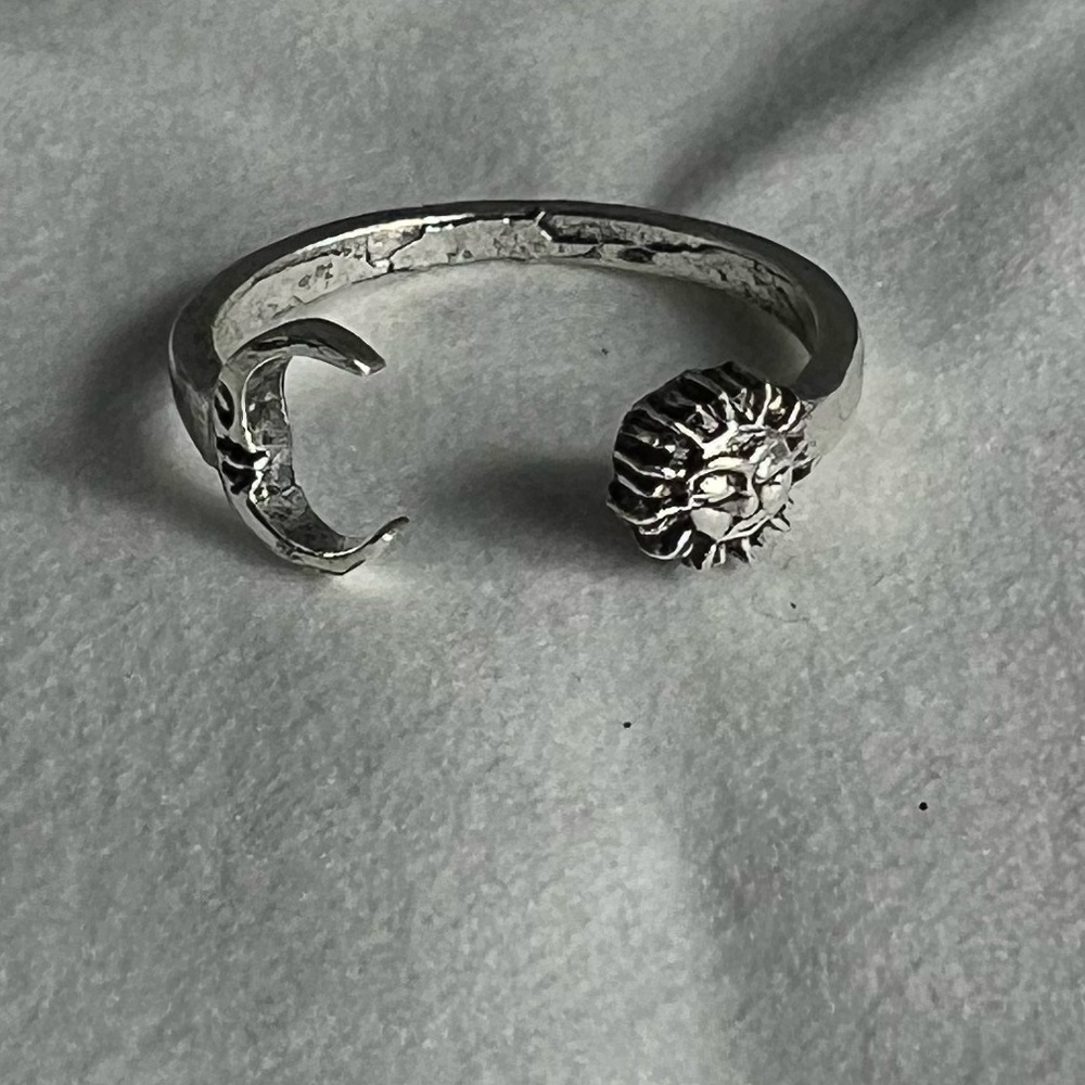 Sun & moon sliver ring